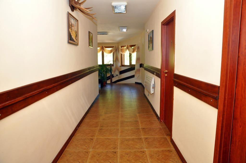 семеен федора Hotel