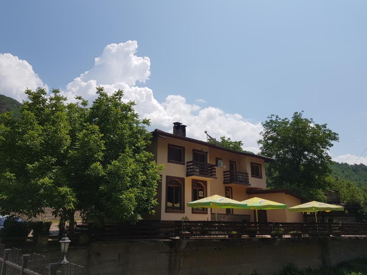 Hotel семеен федора 2*